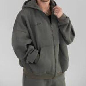NEW Comfrt Cloud Sweatsuit set millstone grey